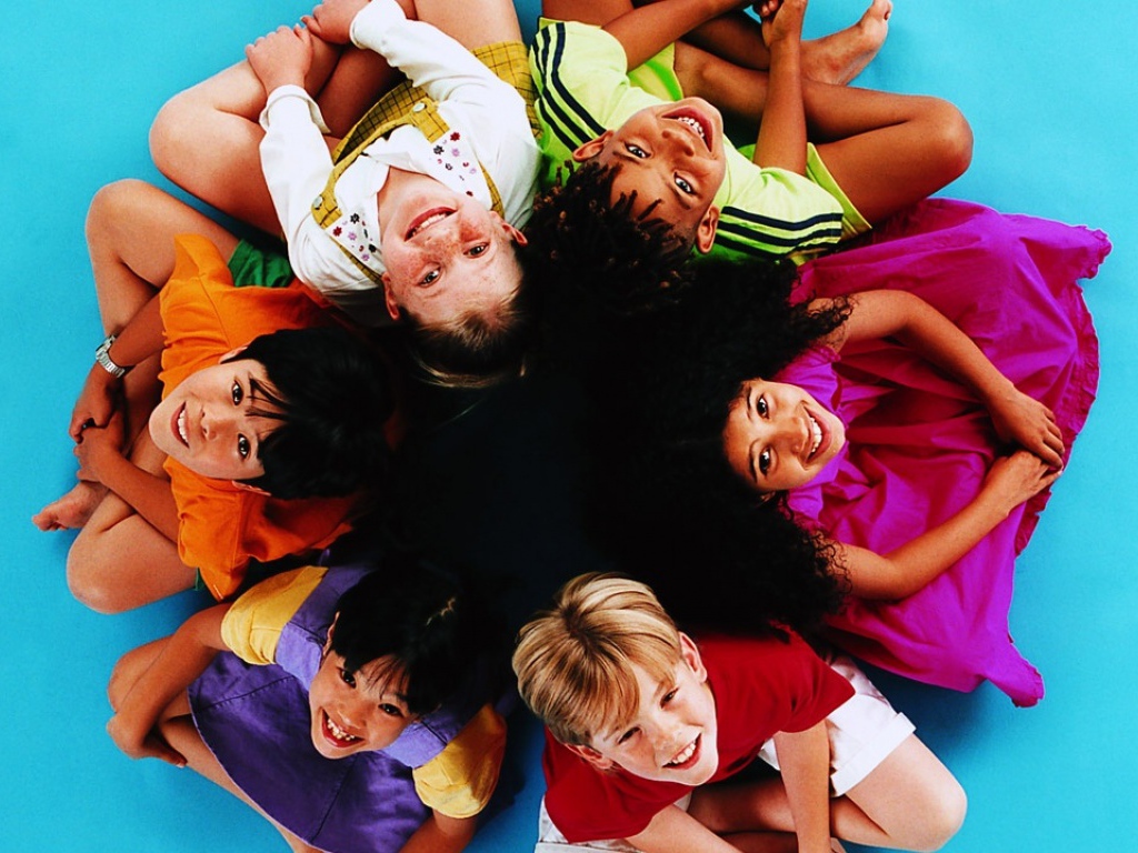 Счастливые дети