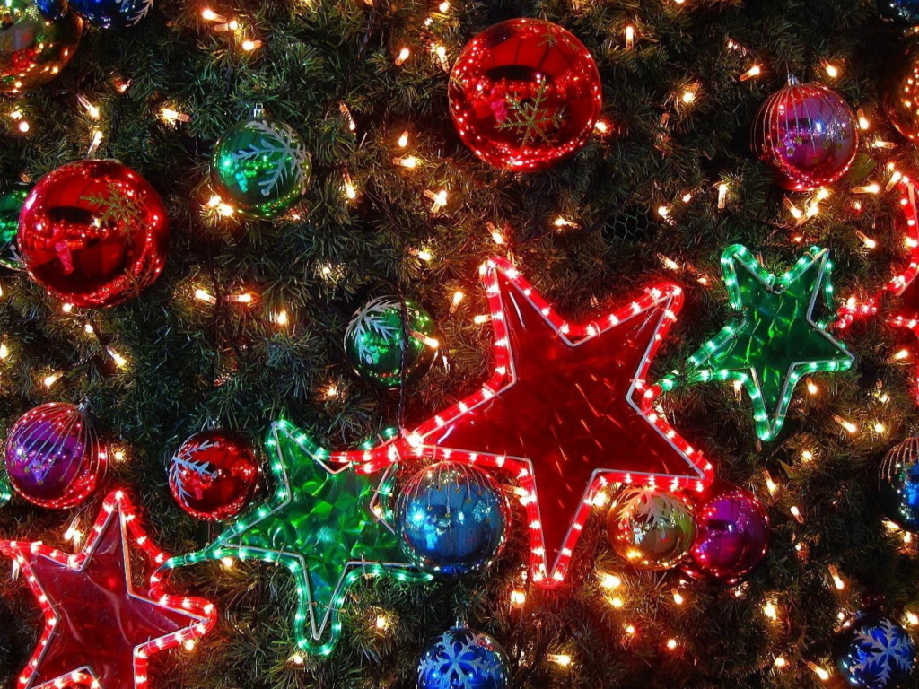 Гирлянда на елке