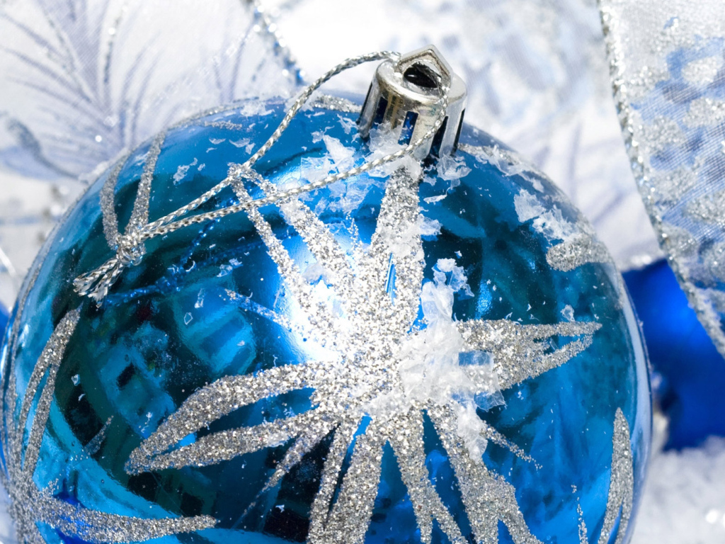 Стеклянный шар