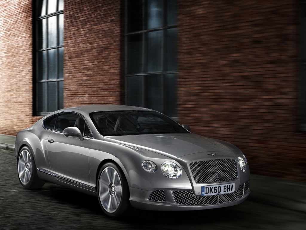 Роскошный Бентли Континентал GT