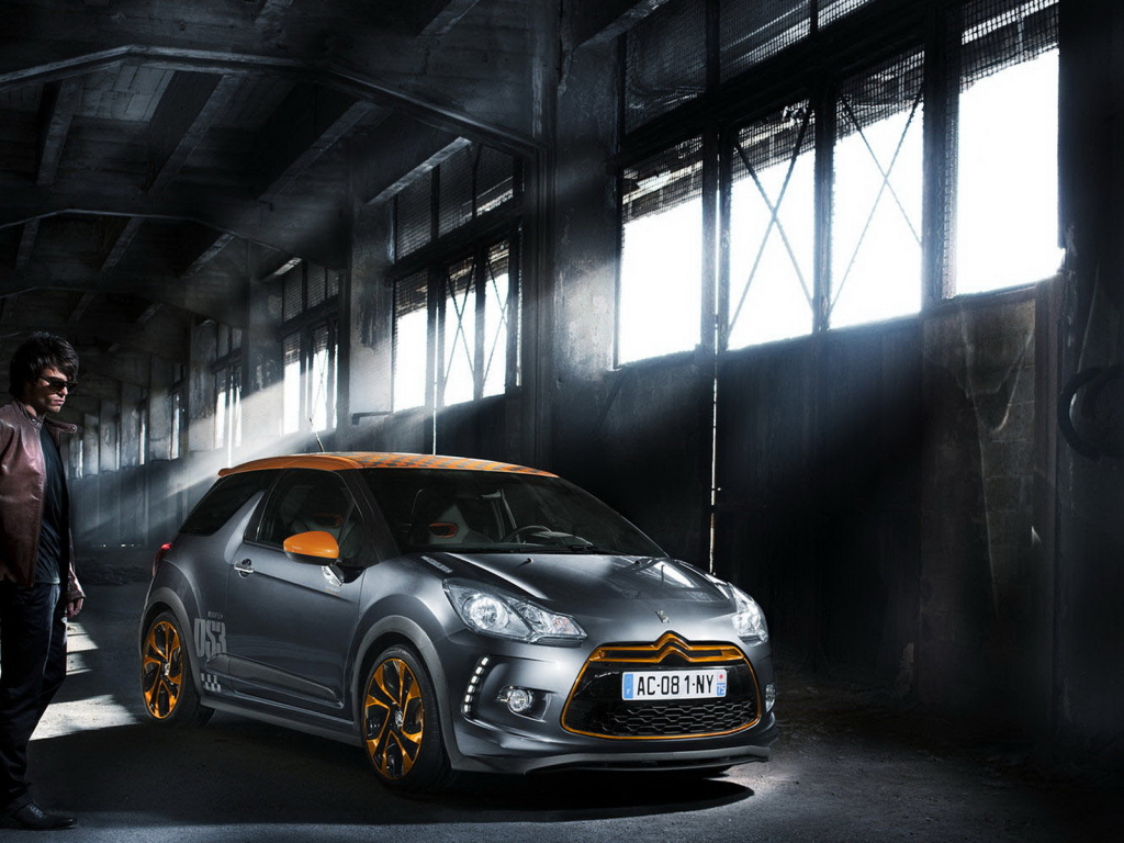 Citroen DS3 Racing в ангаре