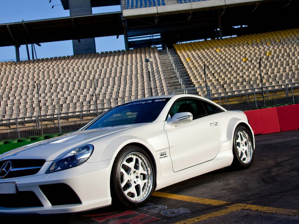 New Mercedes-Benz-SL-65-AMG