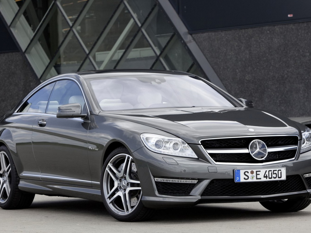 Мерседес Бенц CL63 AMG 2011
