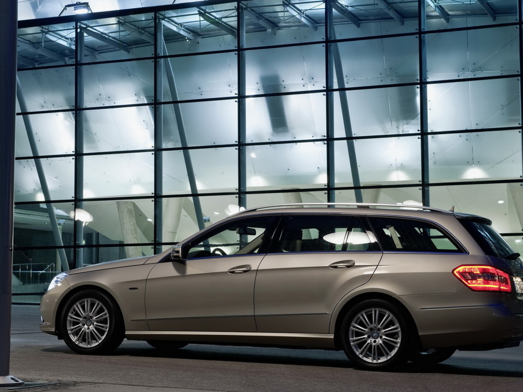 Мерседес Бенц E250