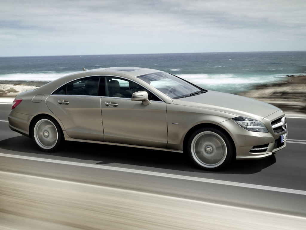Мерседес Бенц CLS