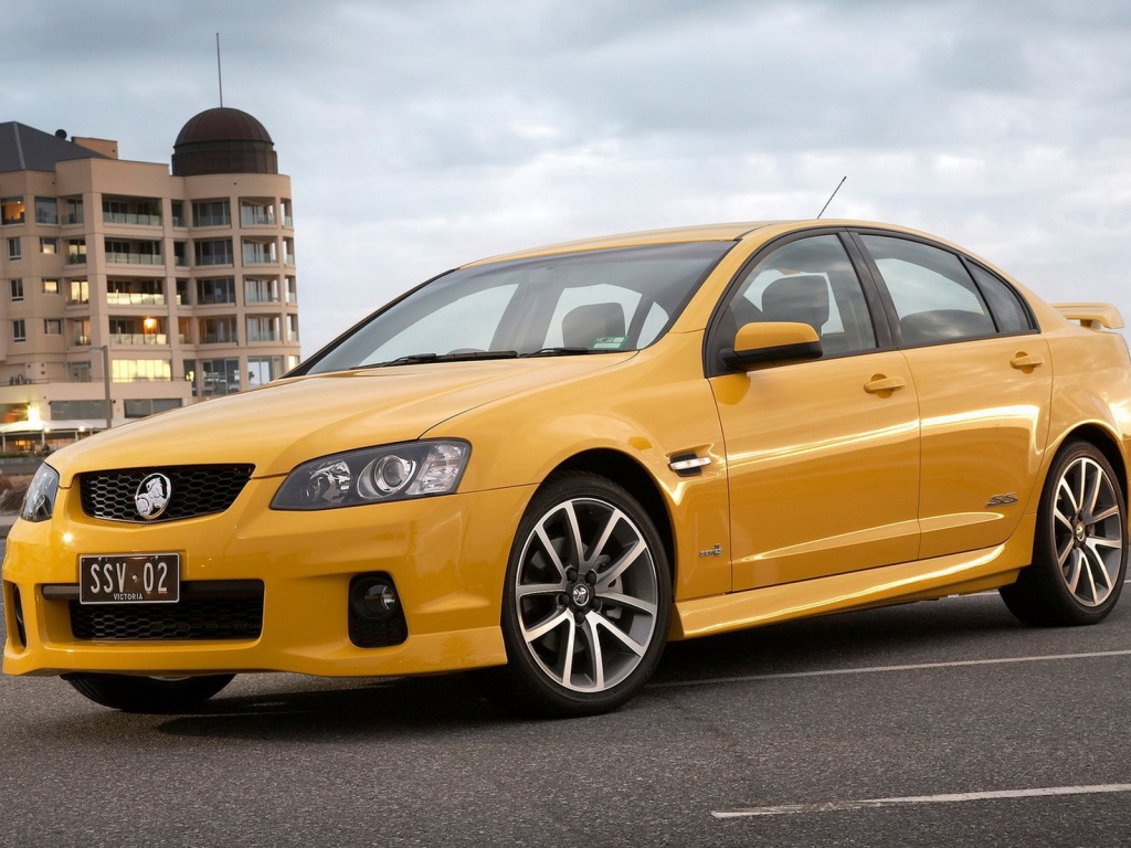 Холден Коммодор 2011