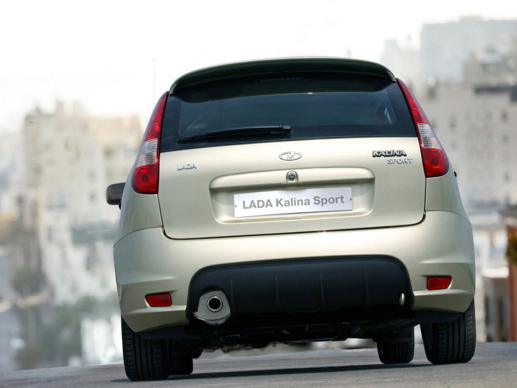 Лада Калина Спорт вид сзади