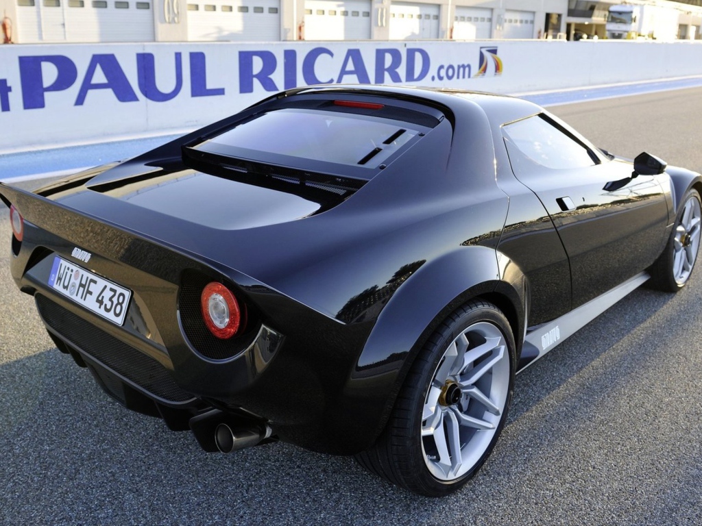 Черная Lancia Stratos Concept