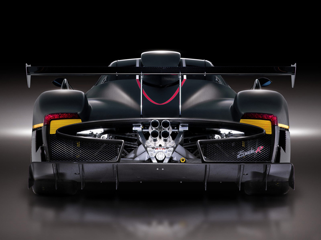 Спортивный болид