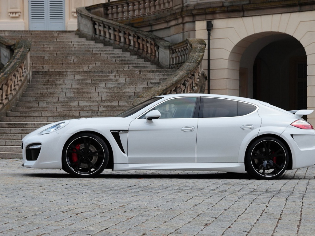 Порше Панамера 2011