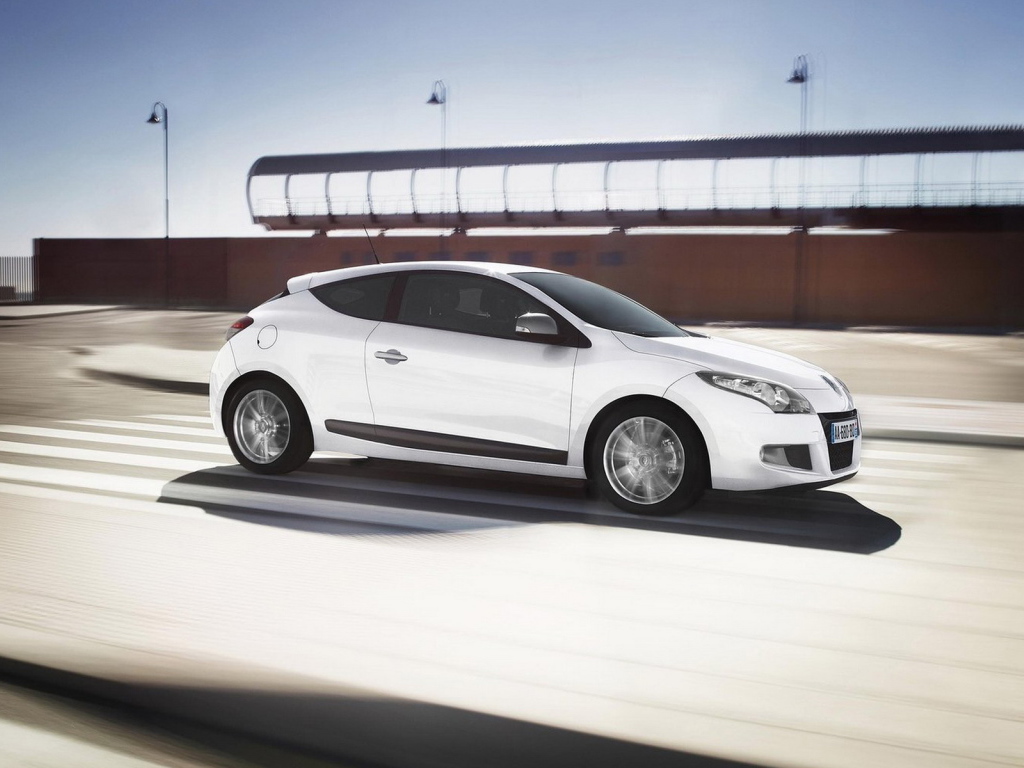 Renault-Megane Coupe GT Line