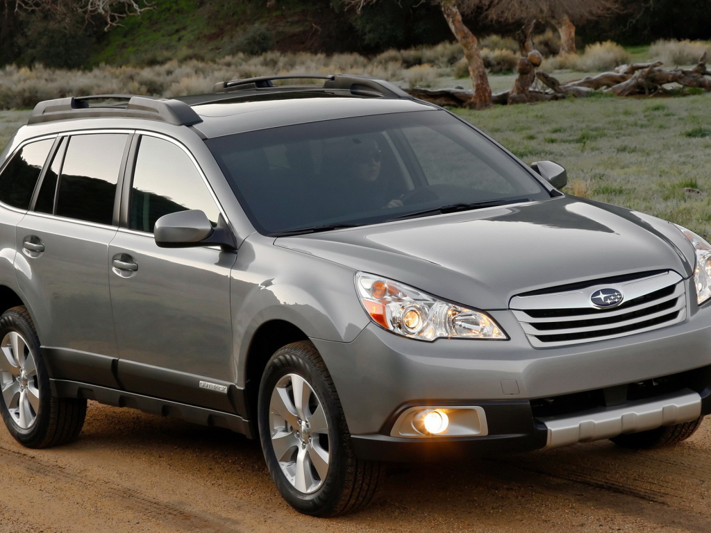 Субару Оутбек в движении