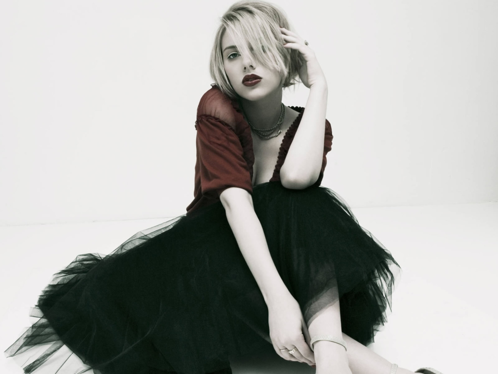 Скарлет Йохансон в платье