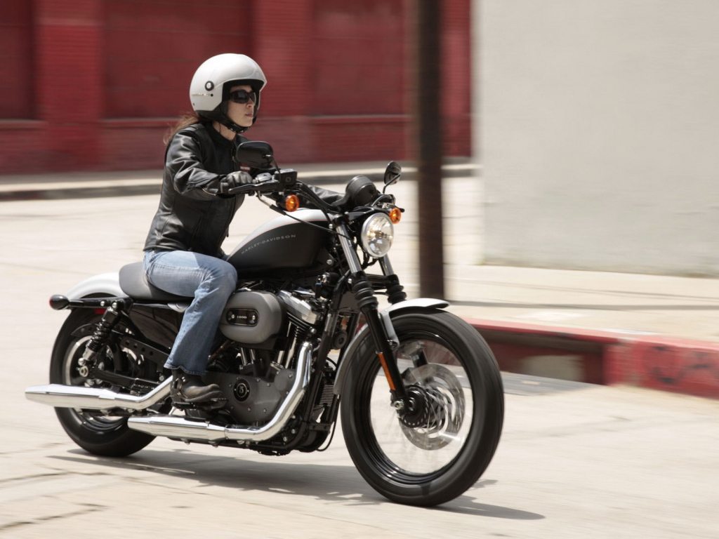 Харлей Девидсон XL-1200N