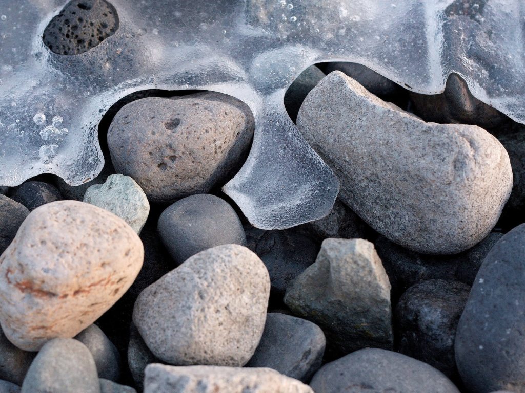 Замерзшая вода