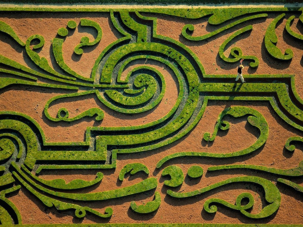 Сад недалеко от замка