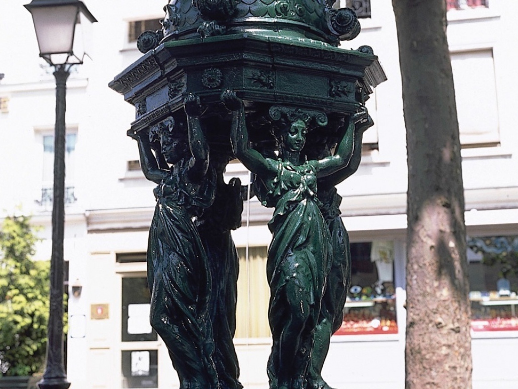 Фонтан Париж