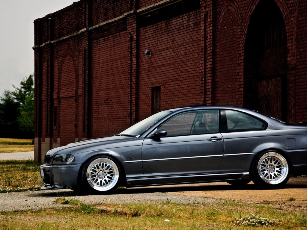 BMW 330i