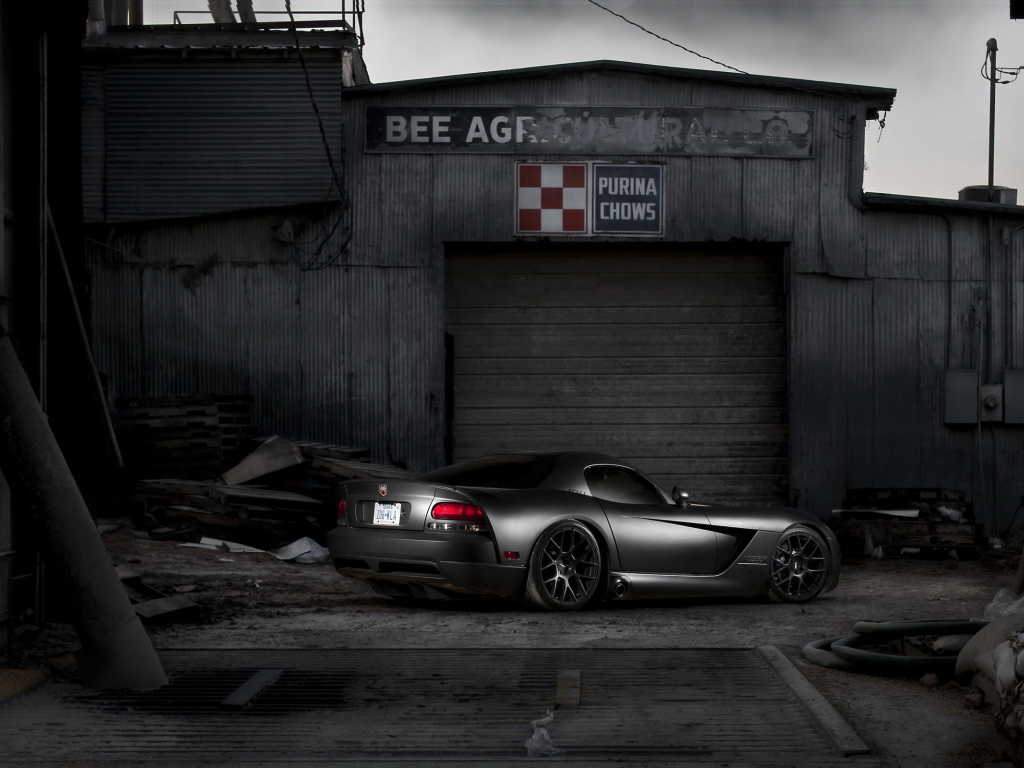 black Dodge Viper
