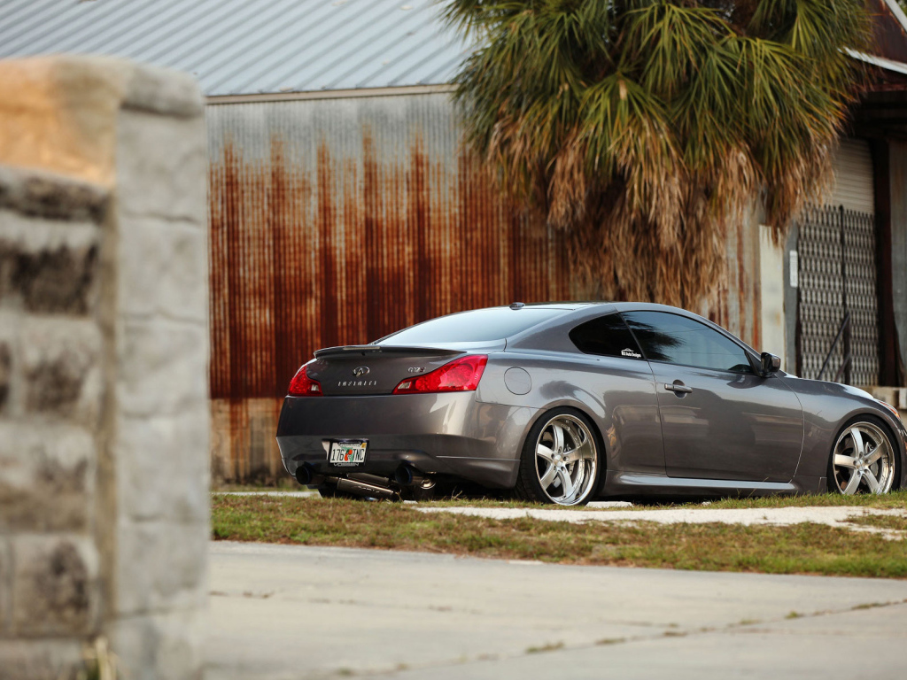 Infiniti G37