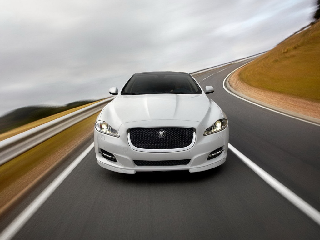 Jaguar-XJ Sport