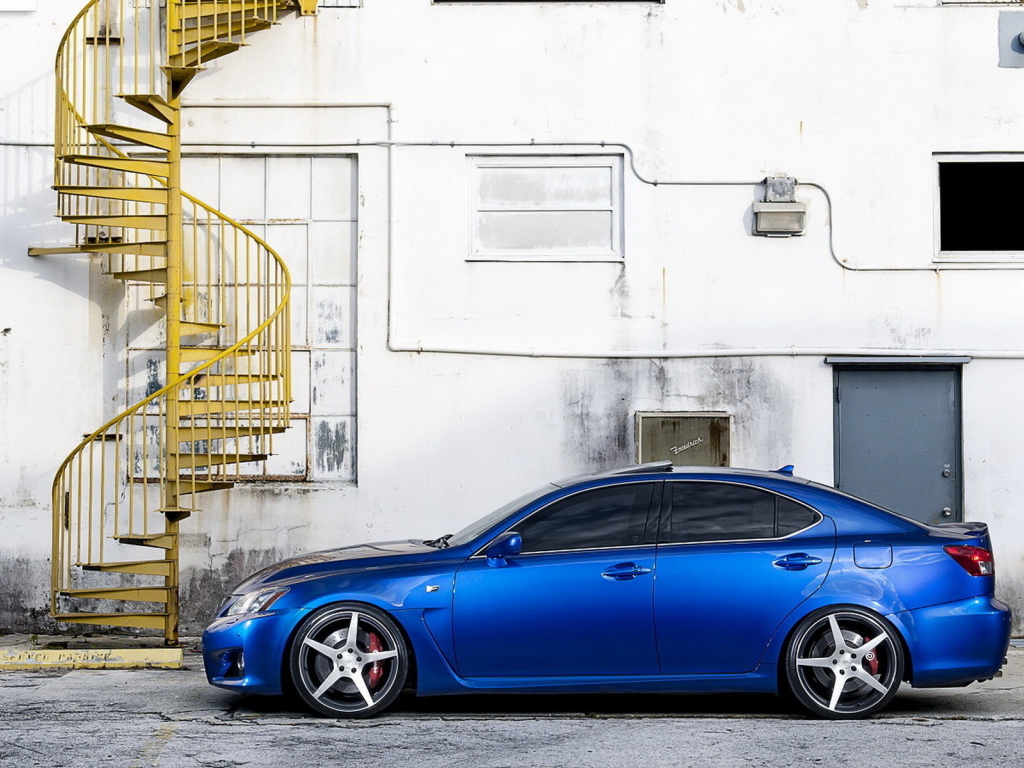 Lexus IS