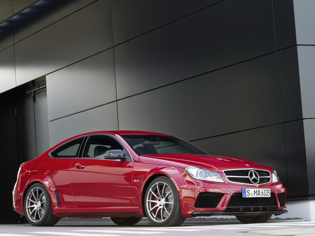 Mercedes-Benz-C-63-AMG-Coupe
