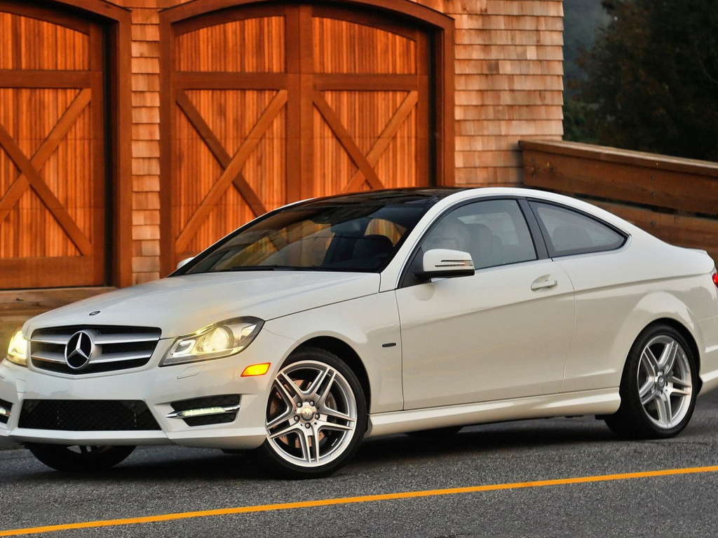 Mercedes-Benz-C-Class Coupe