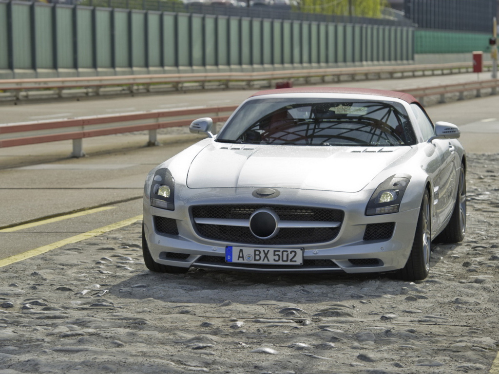 Mercedes-Benz-SLS-AMG
