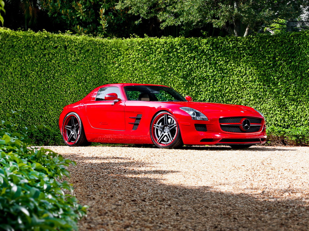 Mercedes Benz SLS