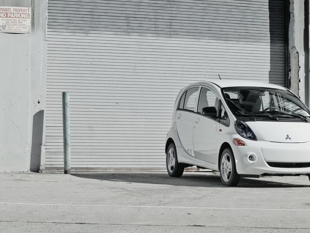 Mitsubishi-i-MiEV US Version