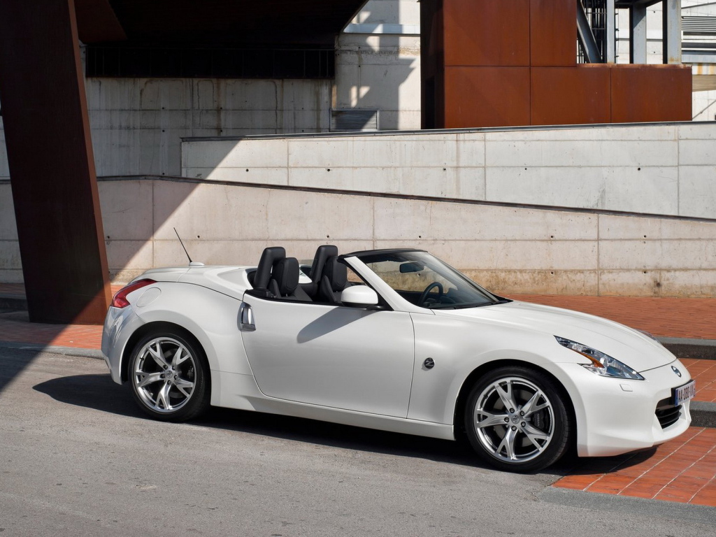 Nissan-370Z Roadster