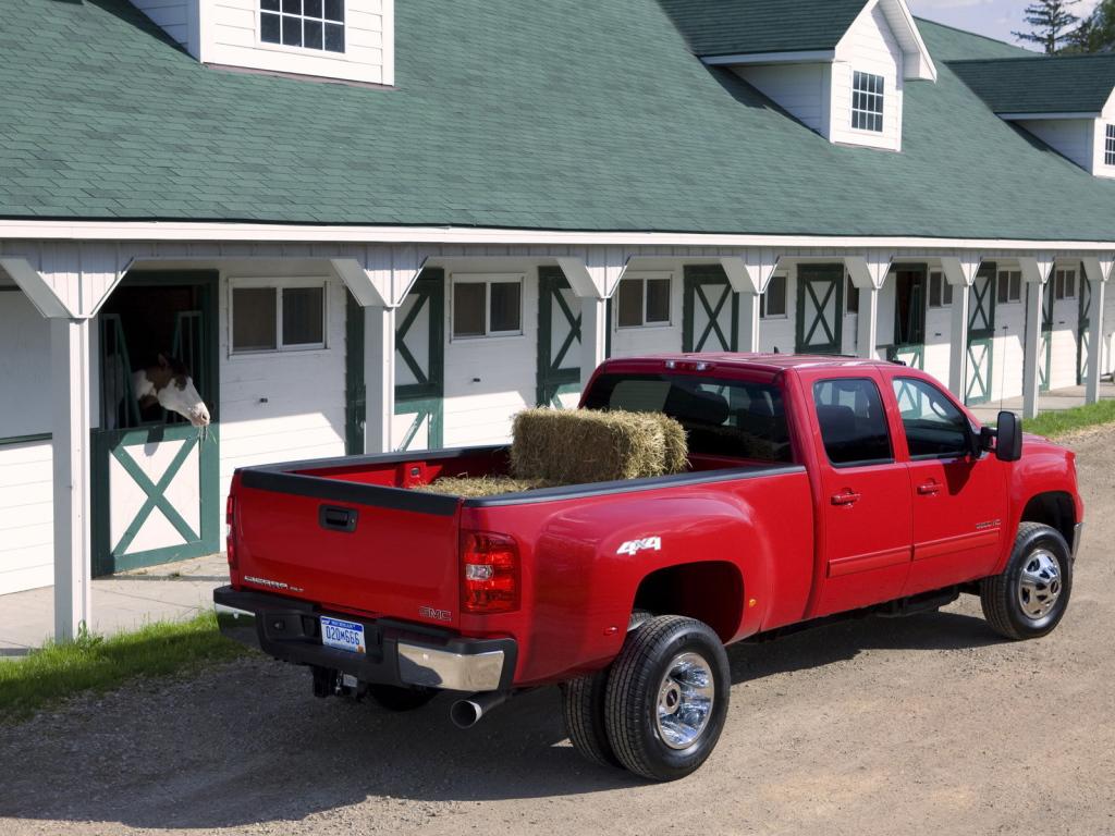 2011-GMC-Sierra-HD-3500