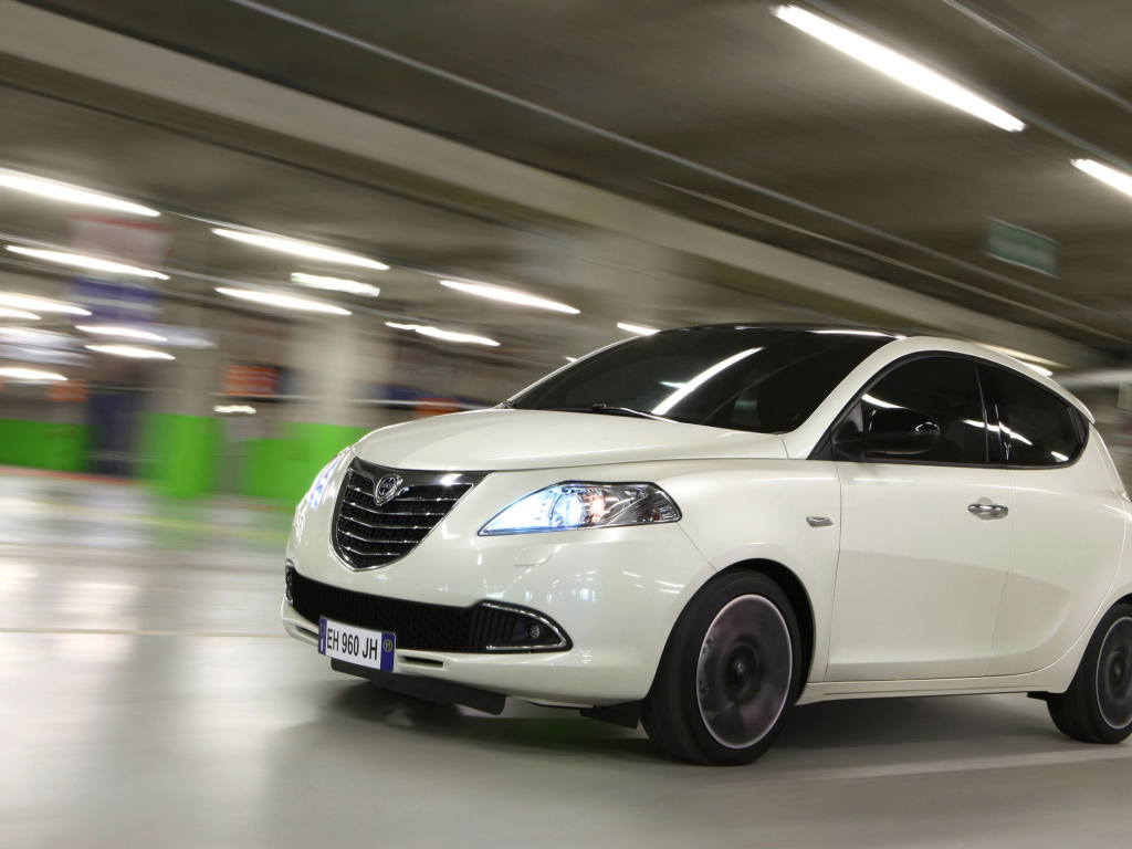 Lancia Ypsilon