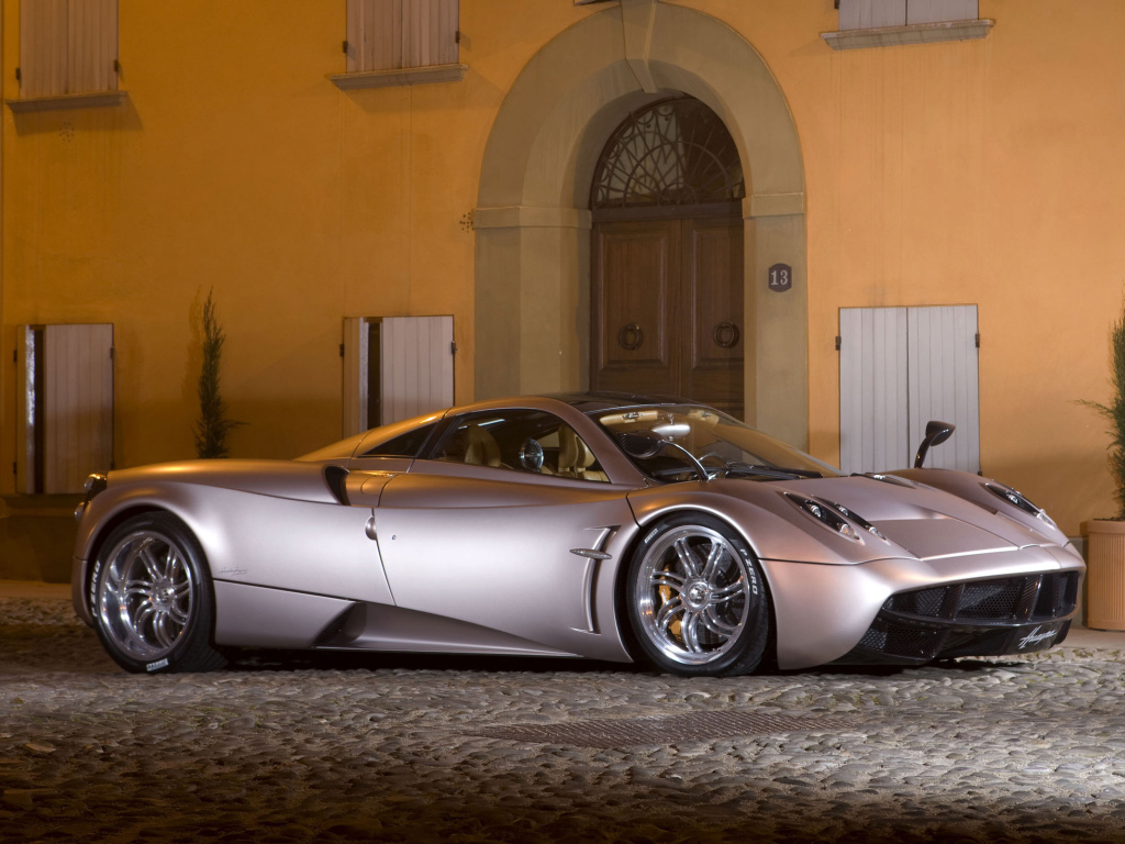 cуперкар Pagani Huayra