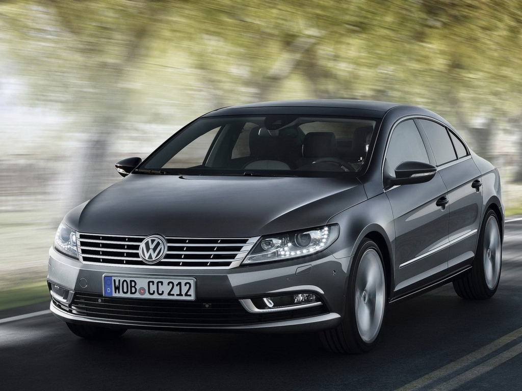 Volkswagen-Passat CC в движении
