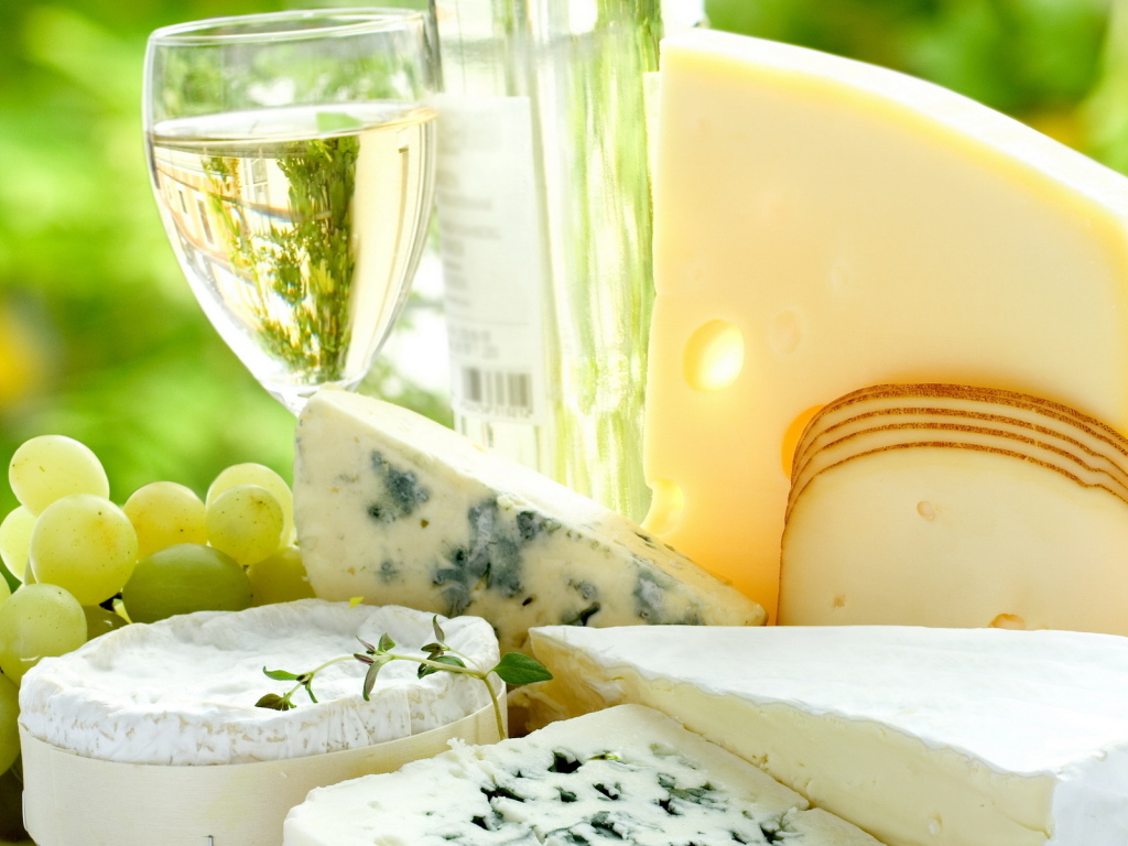 Сыр, виноград и вино