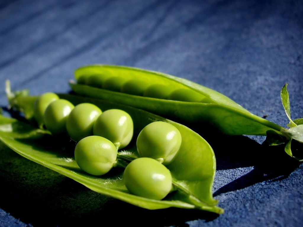 Стручки зеленого горошка