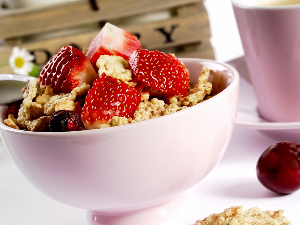 Клубника с хлопьями