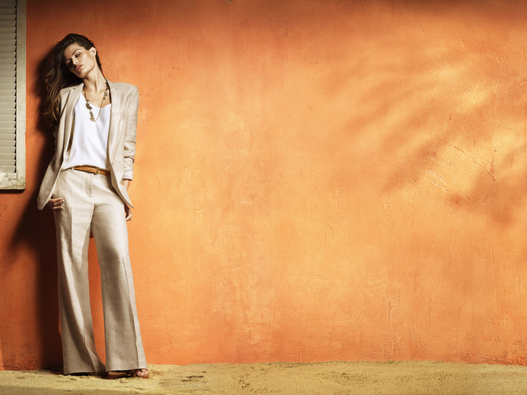 Длинноногая модель