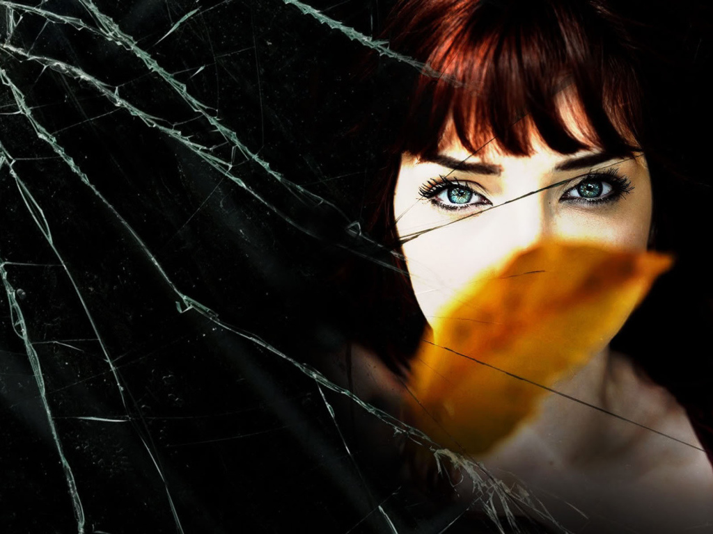 Сьюзан Кофи в отражении