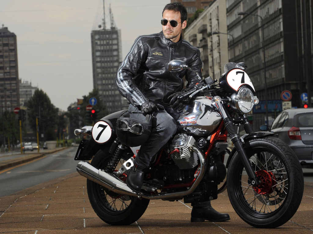 Moto Guzzi v7racer 2011