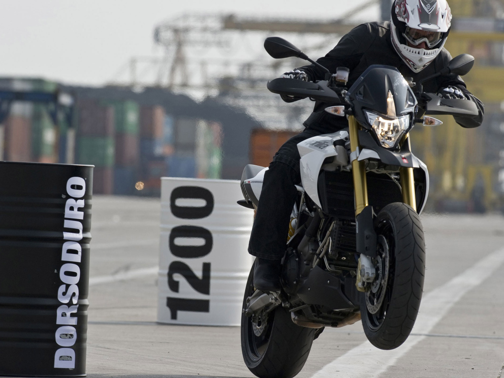 Aprilia Dorsoduro 1200