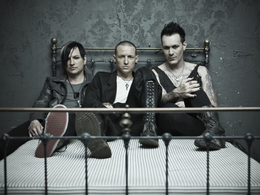  Dead by sunrise