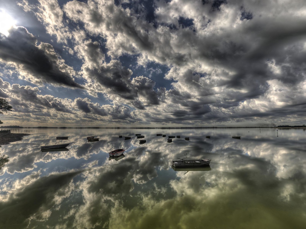 Отражение облаков