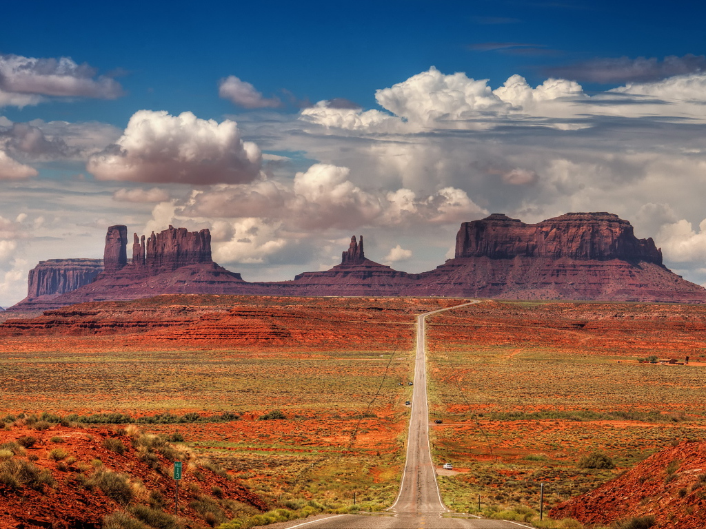 Дорога в пустыне