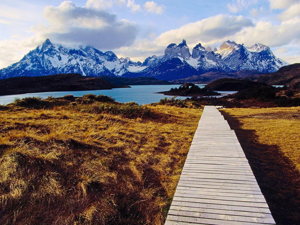 Дорожка к озеру