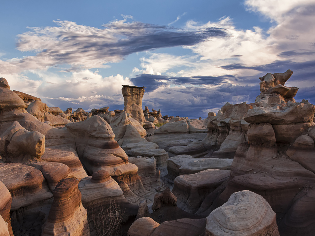 Слоеные скалы