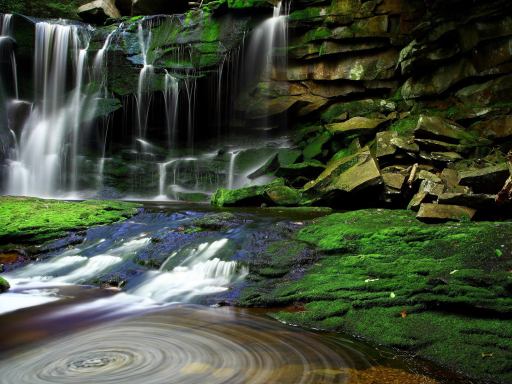 Струящийся ручей