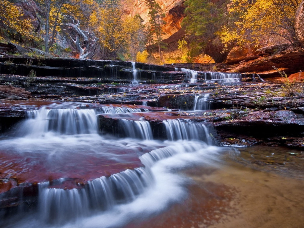 Бегущий ручей